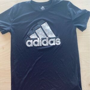 Adidas Tee size XL (18-20) (FM)